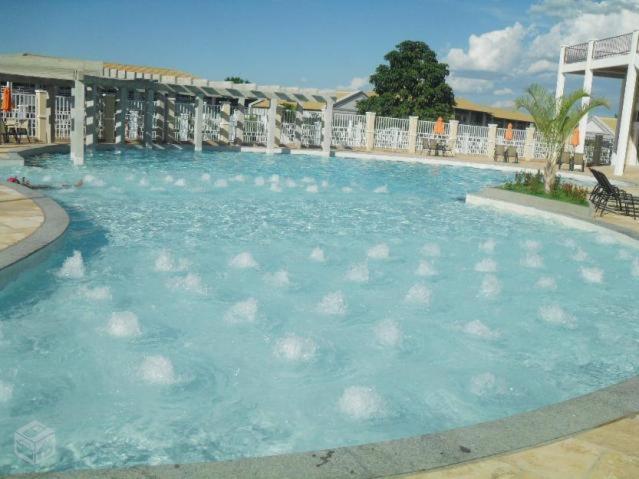 Thermas Lacqua Diroma Com Piscina De Ondas Gratis 24Horas Caldas Novas Luaran gambar