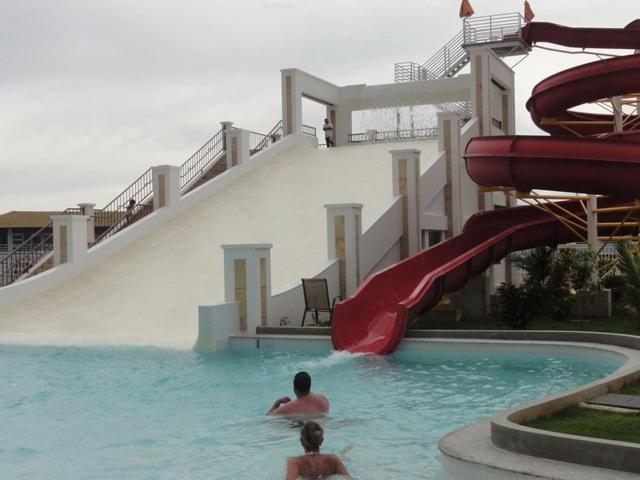 Thermas Lacqua Diroma Com Piscina De Ondas Gratis 24Horas Caldas Novas Luaran gambar