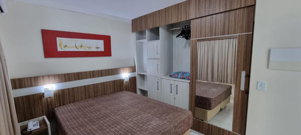 Thermas Lacqua Diroma Com Piscina De Ondas Gratis 24Horas Caldas Novas Luaran gambar