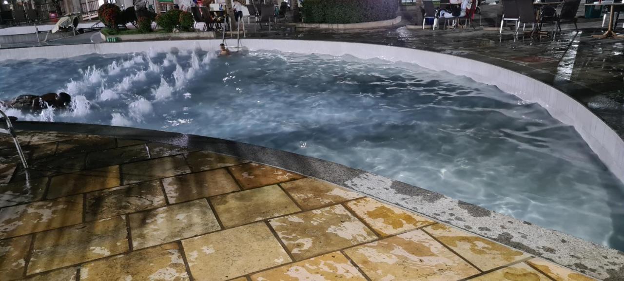 Thermas Lacqua Diroma Com Piscina De Ondas Gratis 24Horas Caldas Novas Luaran gambar