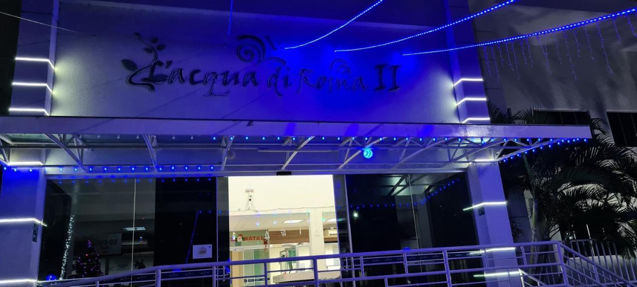 Thermas Lacqua Diroma Com Piscina De Ondas Gratis 24Horas Caldas Novas Luaran gambar
