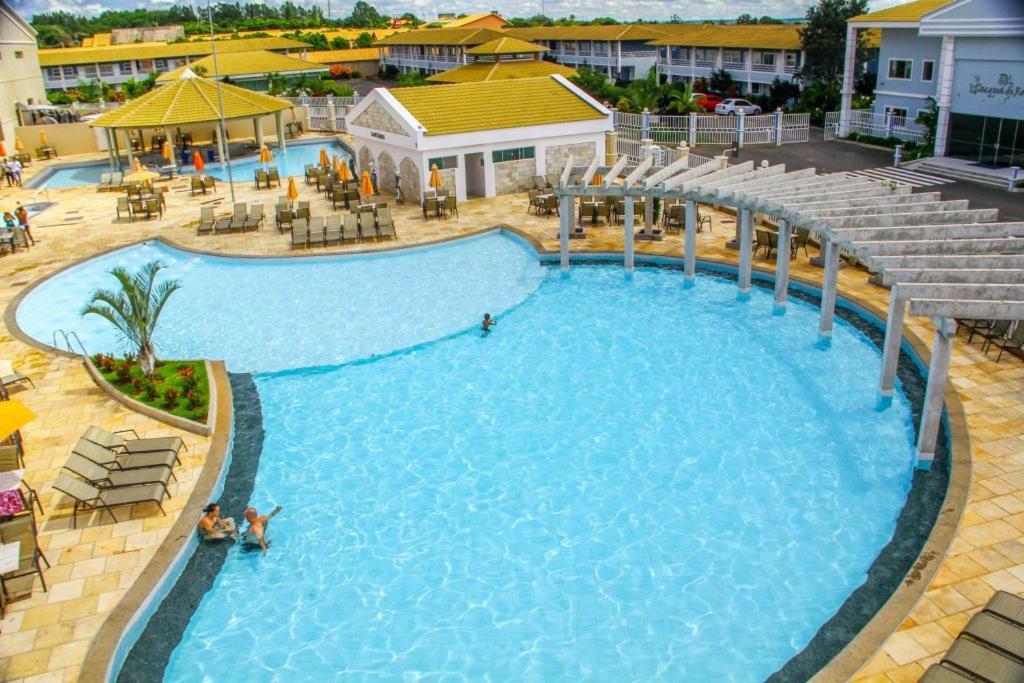 Thermas Lacqua Diroma Com Piscina De Ondas Gratis 24Horas Caldas Novas Luaran gambar